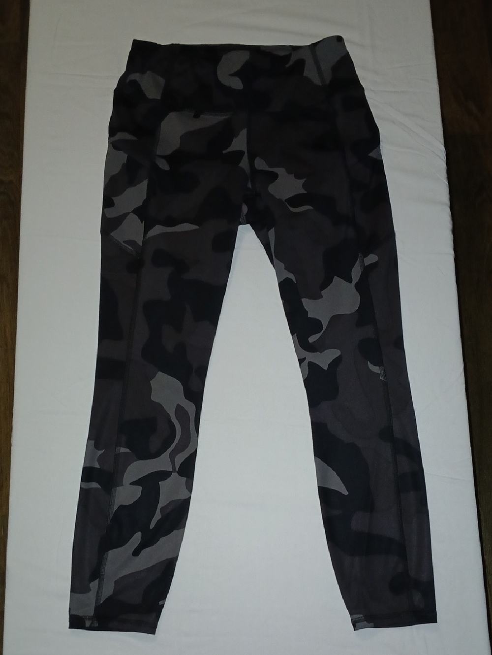 Athleta Black & Gray Camouflage Leggings